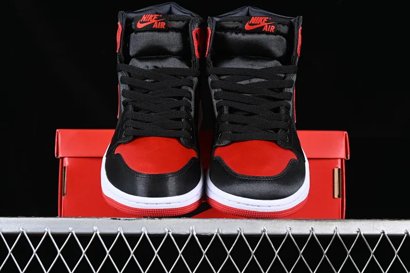 All Categories Air Jordan Jordan Series Basketball Shoes Air Jordan 1 High Air Jordan 1 High OG "Satin Bred" AJ1 Joe 1 Silk Forbidden Wear FD4810-061